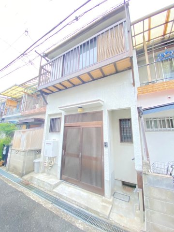 西田中町連棟貸家の建物外観