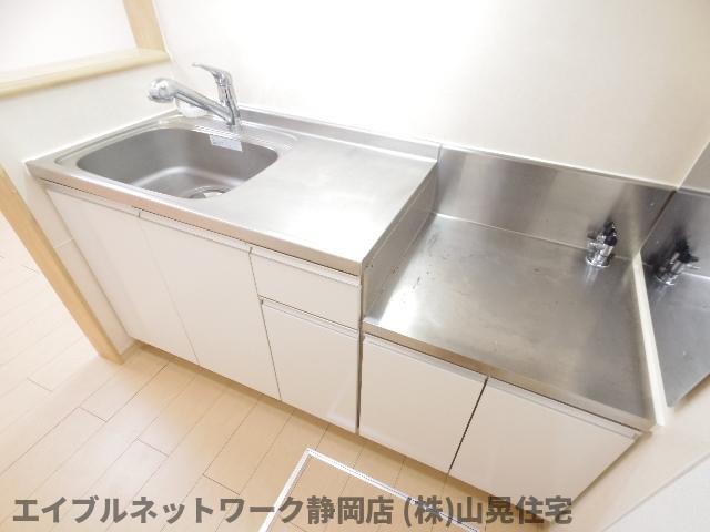 キッチン　キッチンでお料理をお楽しみください