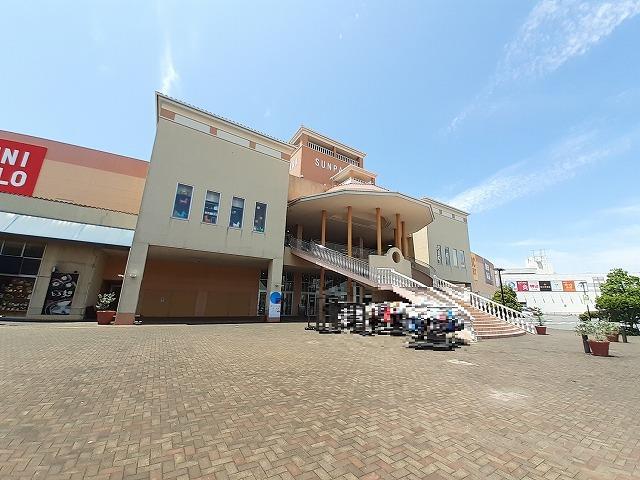 ショッピングセンター　おのだサンパーク（ショッピングセンター）まで833m