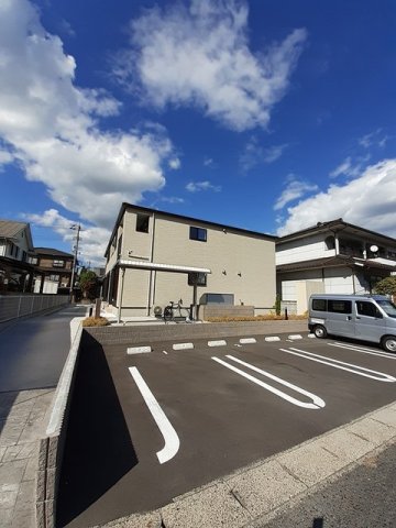 【笠岡市美の浜のアパートの駐車場】