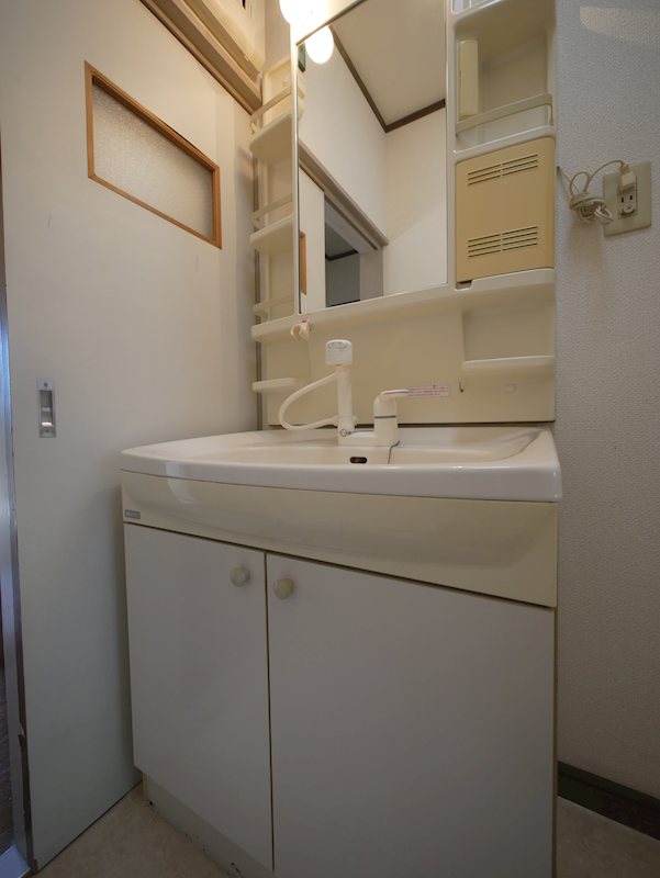 洗面設備　シャンプードレッサー