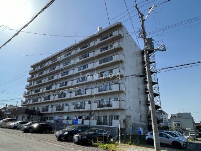 【札幌市西区西町南のマンションの駐車場】