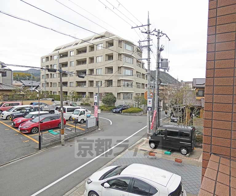 【京都市北区衣笠荒見町のマンションの眺望】