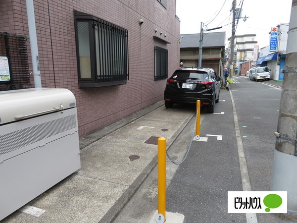 【ユートピア中野IIの駐車場】