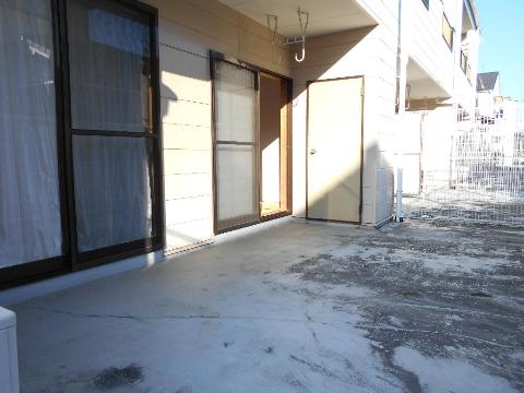 バルコニー　テラス