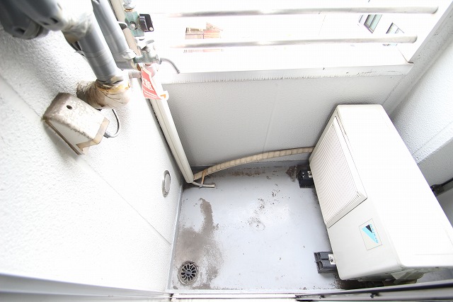 バルコニー　同物件別号室の写真です。