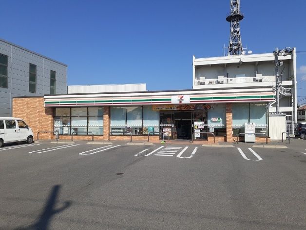 コンビニ　セブンイレブン須賀町店様（コンビニ）まで290m