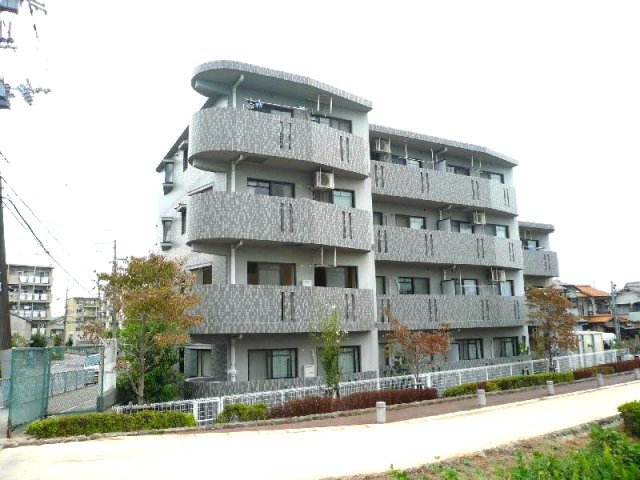 建物外観　外観は落ち着いています