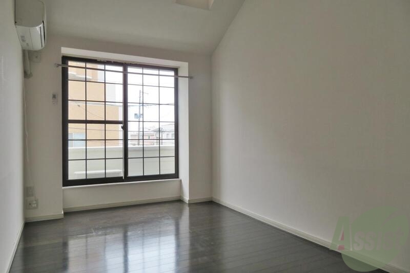 居室・リビング　大きな窓が、たくさん光を入れてくれます。