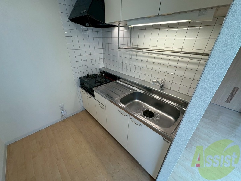 キッチン　キッチンです。ご自身でコンロを設置していただけます。