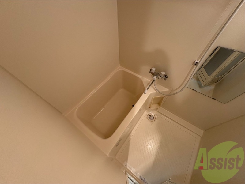 バス・シャワールーム　お風呂です。ゆっくりお風呂につかるのも体に良いですね