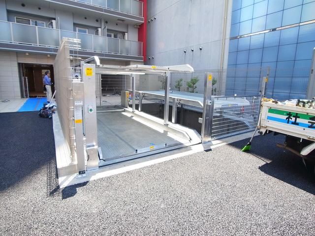 駐車場　駐車場