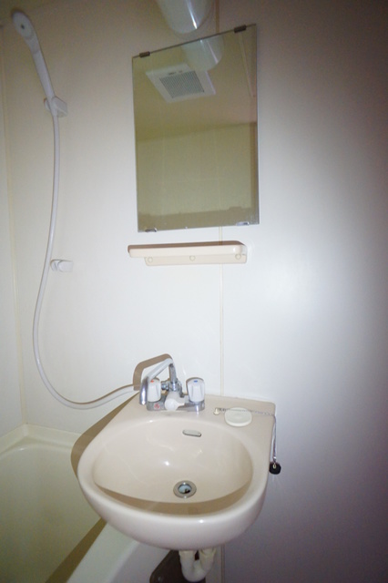 洗面設備　洗面ボウルもついているので、ここで洗顔できますね☆
