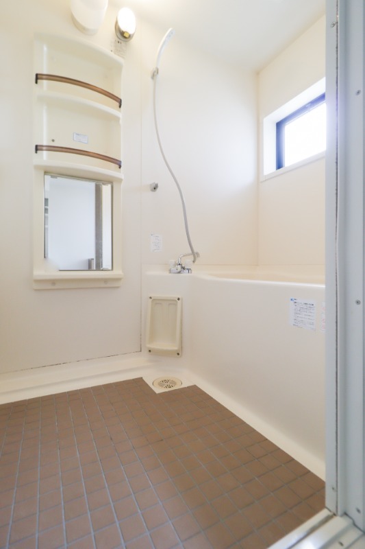 バス・シャワールーム　図面と現状に相違がある場合には現状を優先