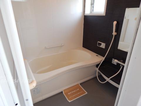 バス・シャワールーム　追焚付広々一坪バス