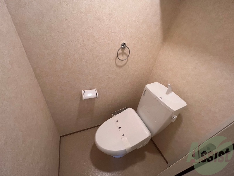 トイレ　トイレは温水洗浄便座付きなのでとても快適です