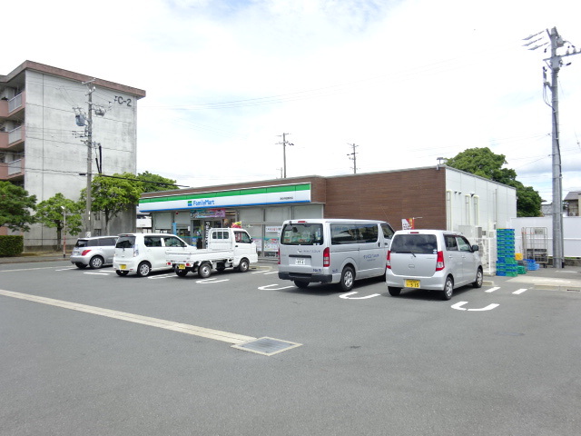 コンビニ　ファミリーマート（コンビニ）まで364m