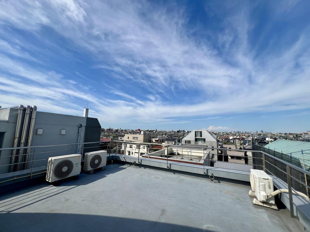 バルコニー　久が原を見渡せるルーフバルコニー（2025.10.02撮影）