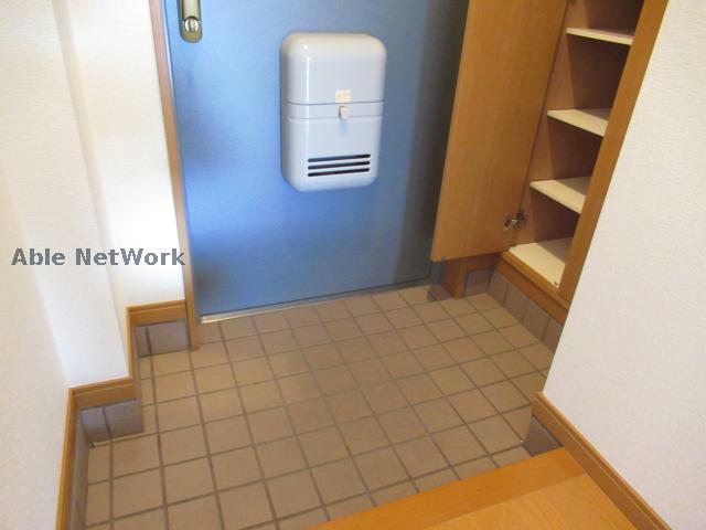 玄関　※同物件別部屋
