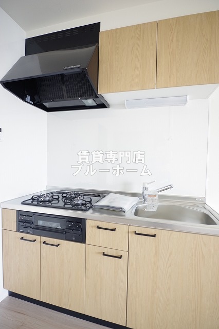 キッチン　収納豊富なシステムキッチン！