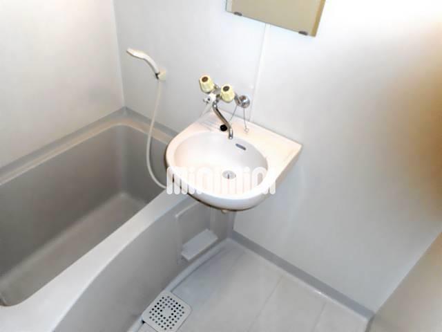 バス・シャワールーム　※他の部屋の写真になります