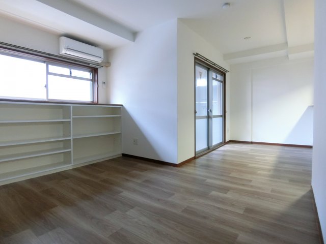 居室・リビング　詳細は、RISUMO江坂本店→06-6155-7137まで♪