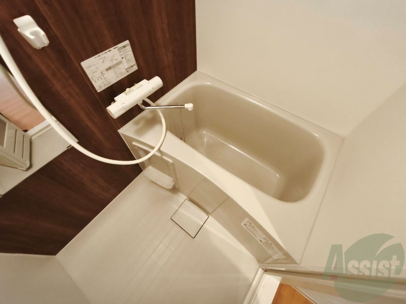 バス・シャワールーム　お風呂になります。一日の疲れを癒してくださいね。