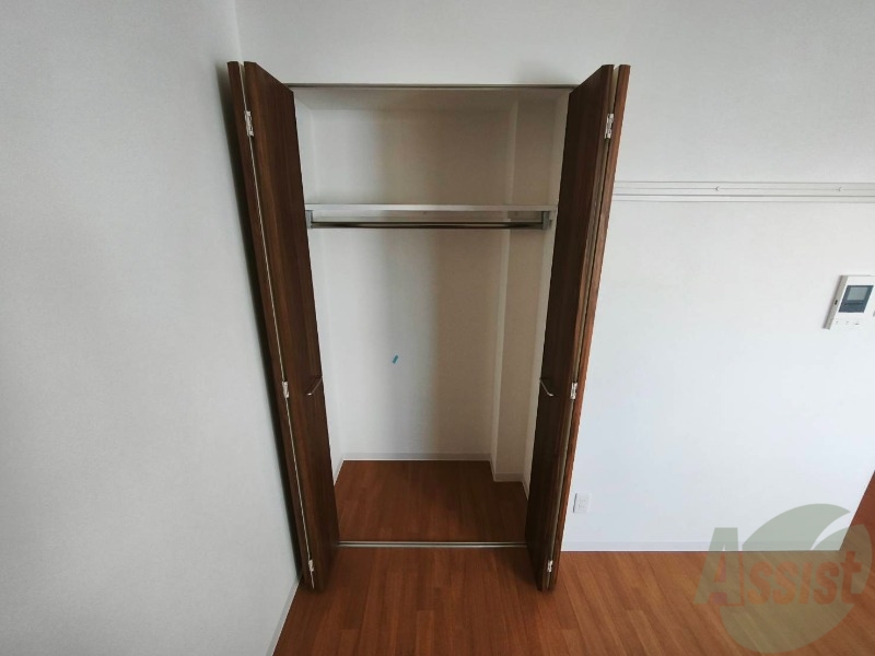 収納　洋室にはクローゼットがあるのですっきり片付きそうです。