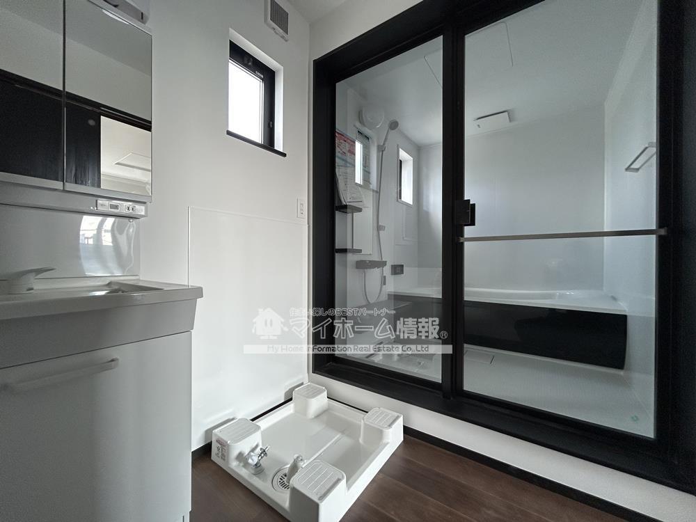 洗面設備　※内観写真はJ号を引用しており、内装が異なる場合がございます