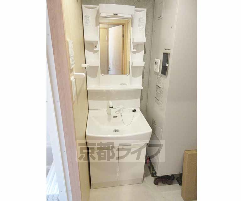 洗面設備　大きな洗面台！