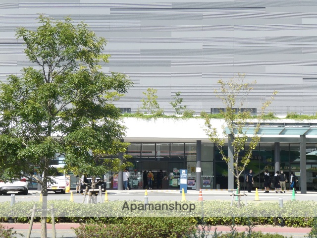 コンビニ　セブンイレブン（コンビニ）まで944m