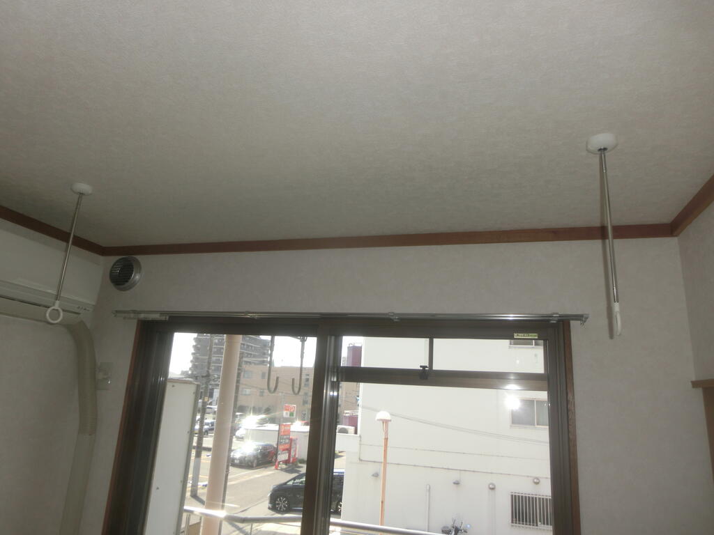 その他設備　室内物干し