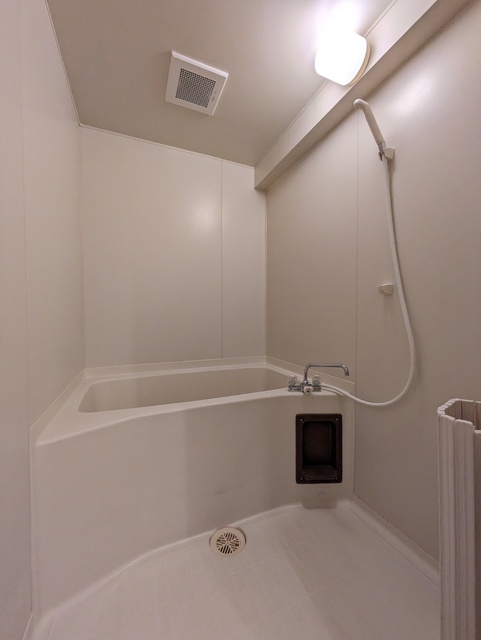 バス・シャワールーム　浴室です♪