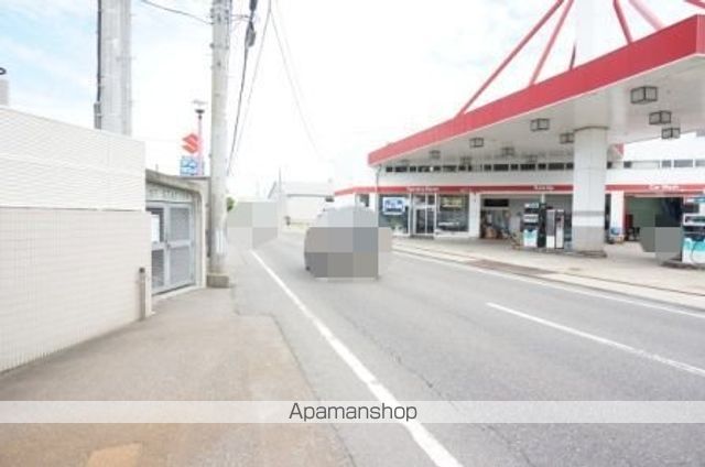 その他　側面道路（その他）まで0m