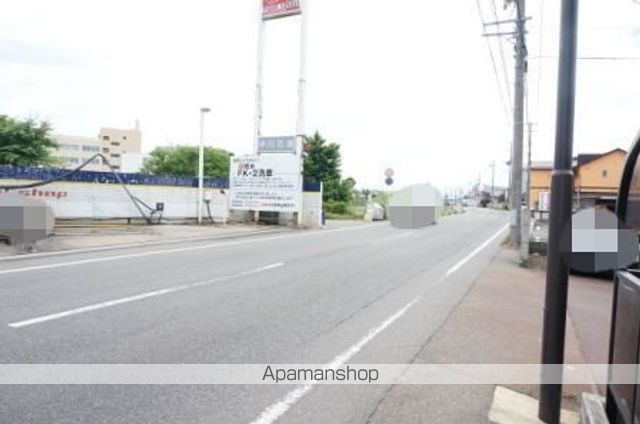 その他　側面道路（その他）まで0m