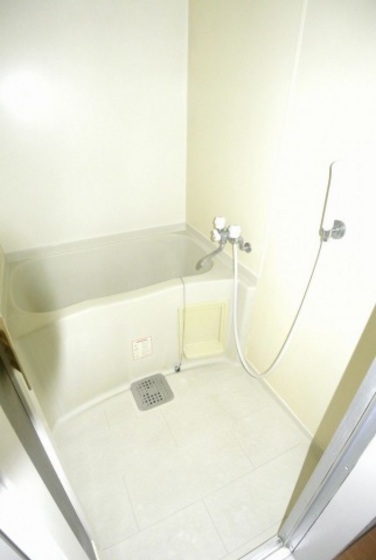 バス・シャワールーム　別号室写真です