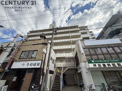 建物外観　防犯カメラ付きで安心です！