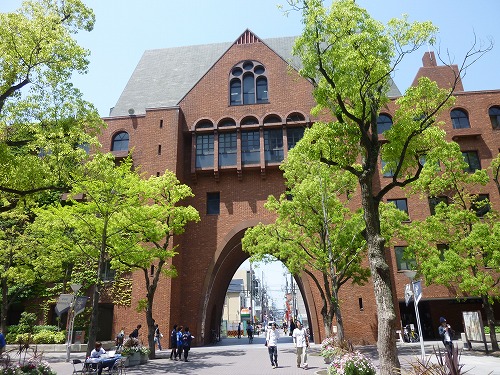 大学・短大　近畿大学東大阪キャンパス（大学・短大）まで907m