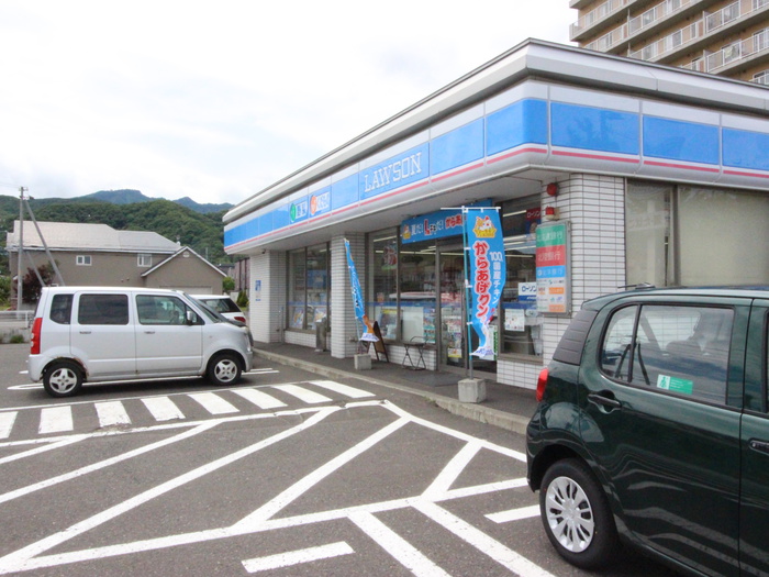 コンビニ　ローソン（コンビニ）まで570m