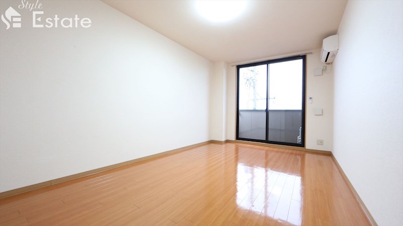 居室・リビング　内装