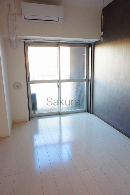 居室・リビング　こちらのリビングで趣味の時間をお楽しみください♪