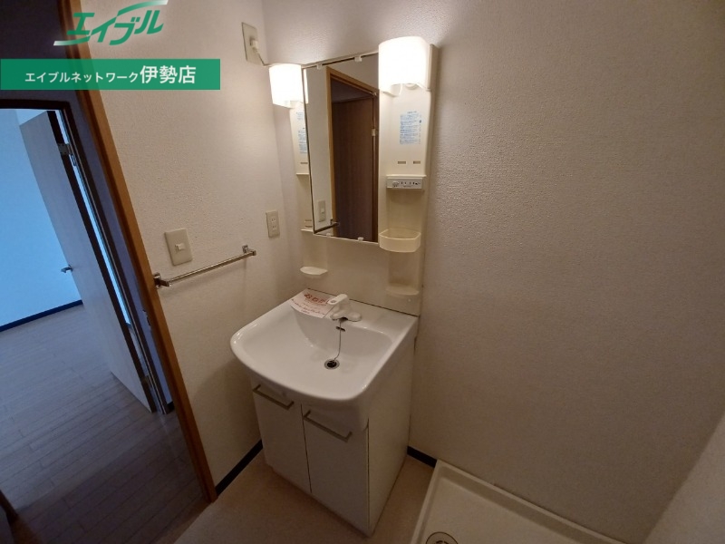 洗面設備　同型参考写真