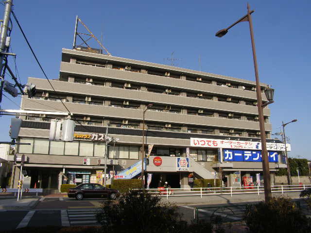 飲食店　ガスト練馬向山店（飲食店）まで692m