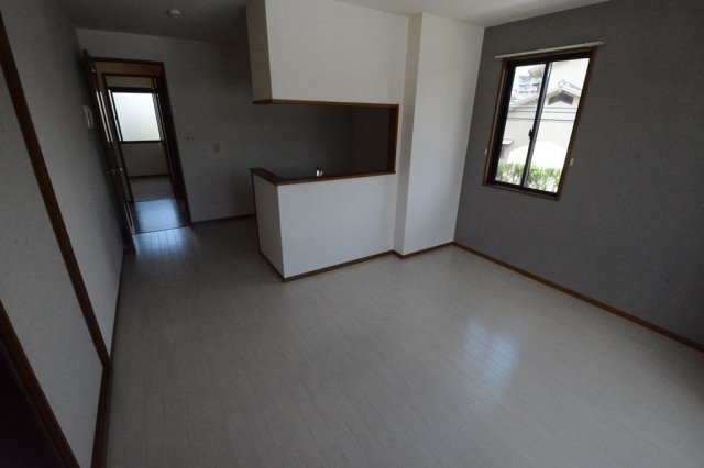 居室・リビング　エアコン付きで初期費用を抑えられます☆