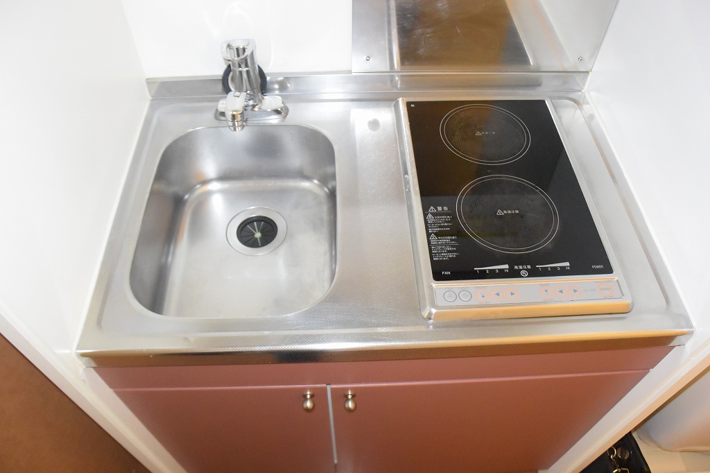 キッチン　ラジエントヒーターで安全に料理ができます!!