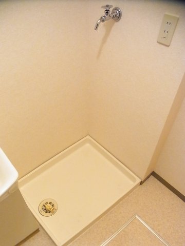 その他設備　室内洗濯機置場　※別号室の参考写真です(現況優先・仕様違いの