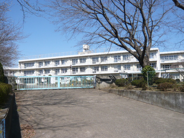 小学校　守谷市立 御所ケ丘小学校（小学校）まで3863m