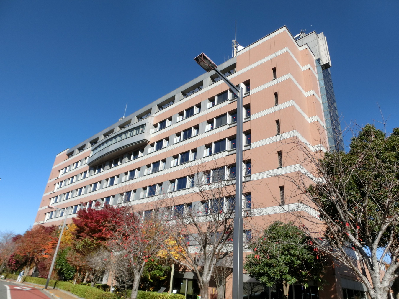 役所　昭島市役所（役所）まで369m