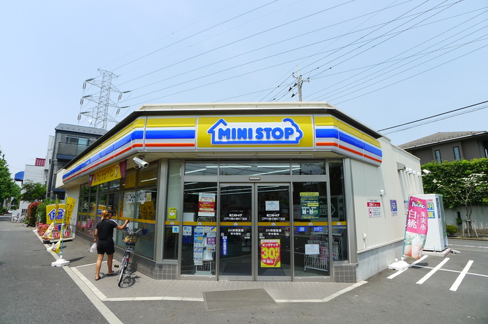 コンビニ　ミニストップ（コンビニ）まで63m