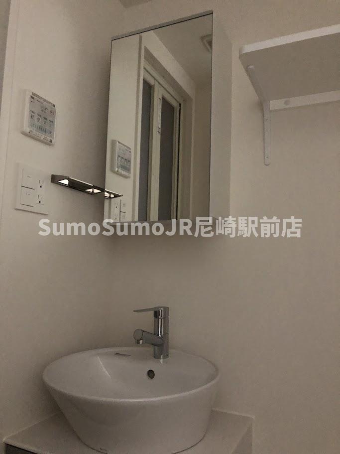 洗面設備　脱衣スペースもあります